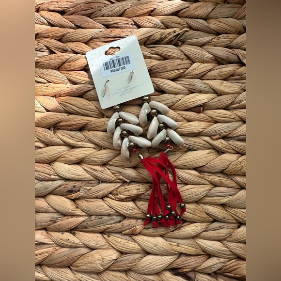 Mia Collection Shell Fringe Drop Earrings 🐚 - Picture 2 of 2